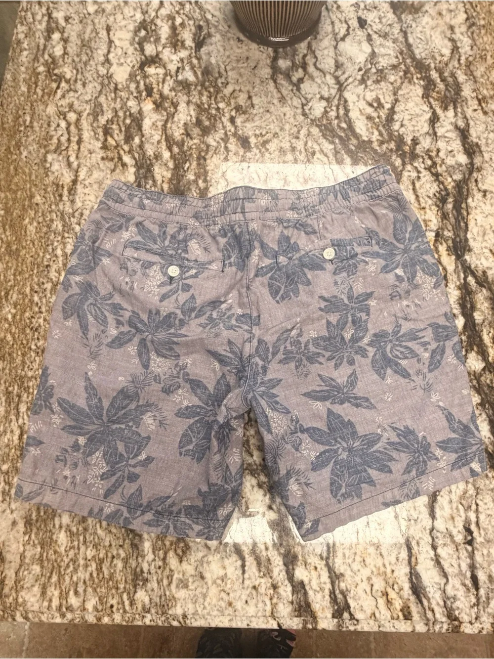 Goodfellow & Co. 100% Cotton Gray & Blue Floral Mens Size Medium Shorts